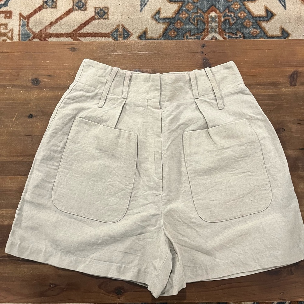 Co Linen Sack Shorts -8 - Picture 3 of 12